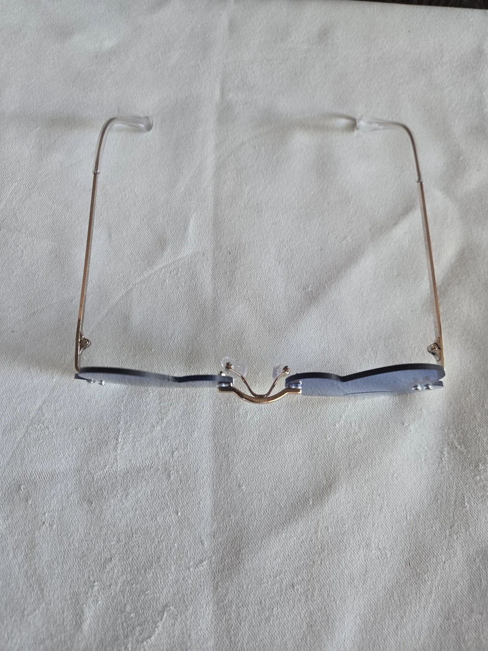 Blue Cloud-Shaped Rimless Sunglasses